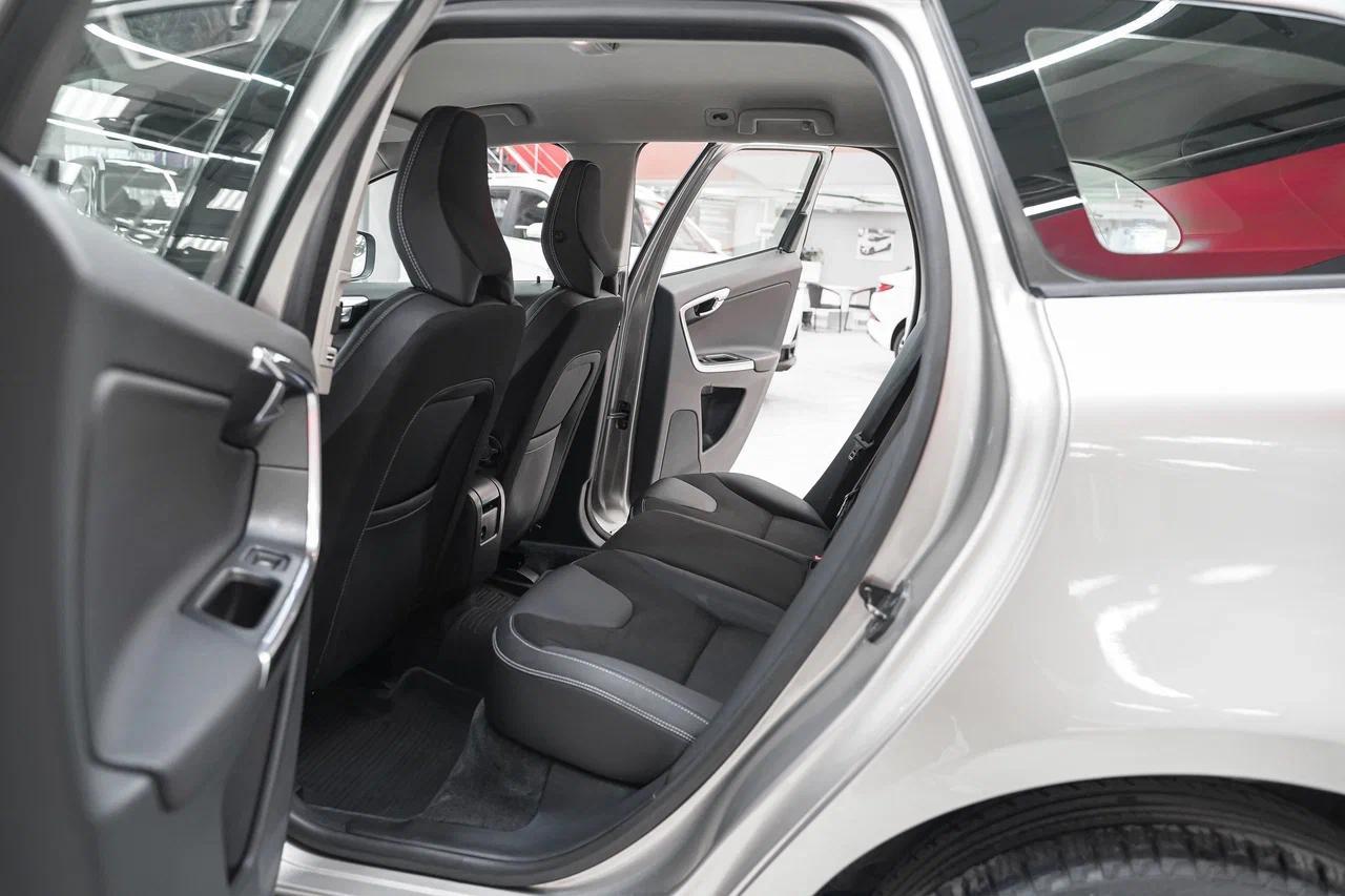 Volvo XC60 2012, бежевый, ДЦ Орехово