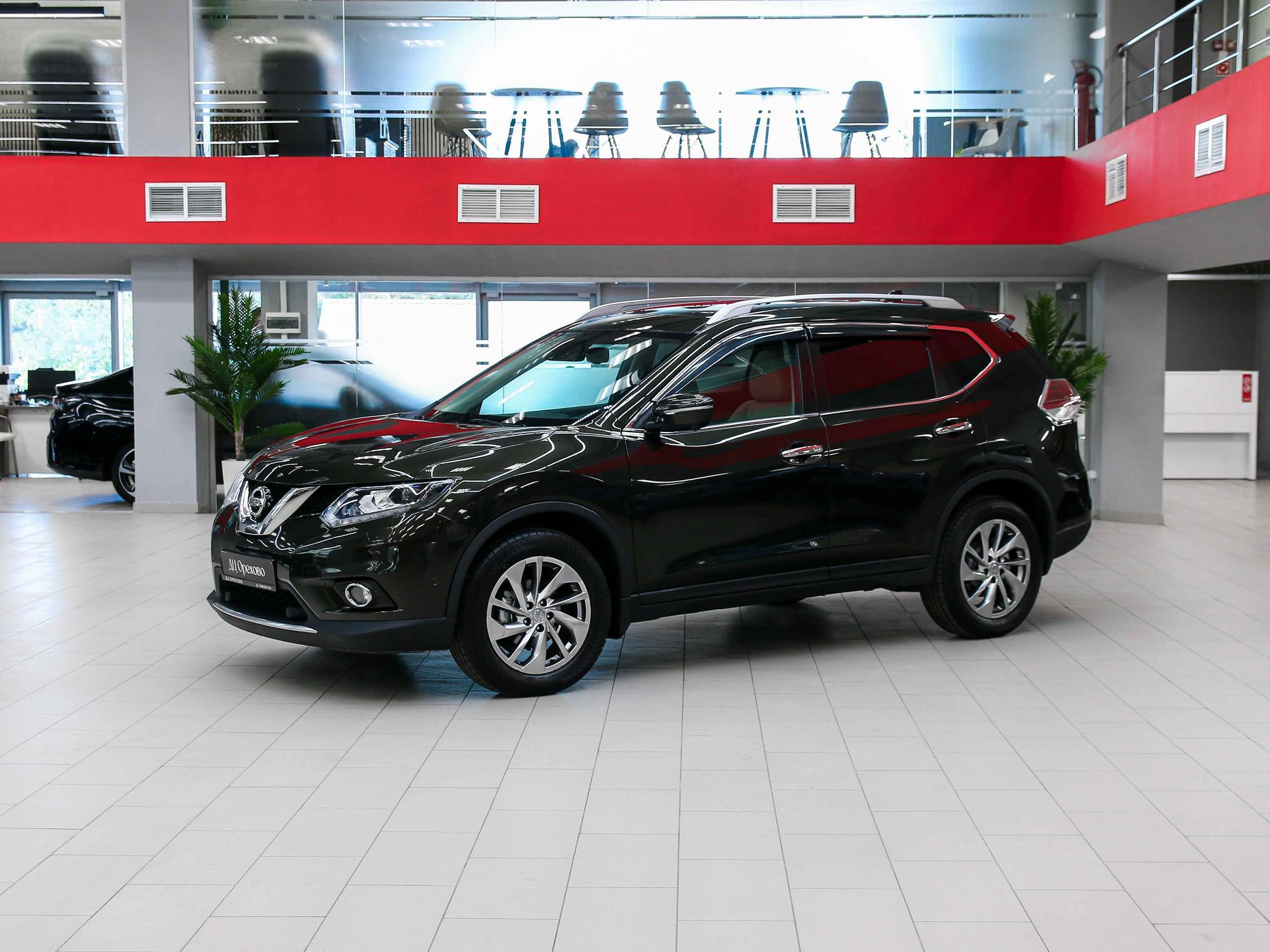 Nissan X-Trail 2017, зеленый, ДЦ Орехово
