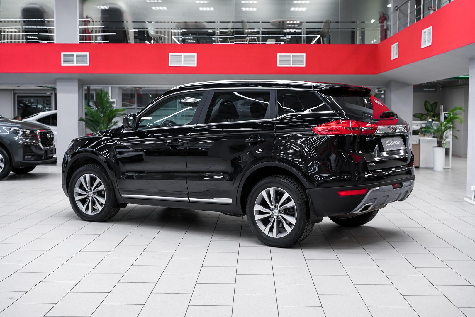 Geely Atlas 2022, черный, ДЦ Орехово