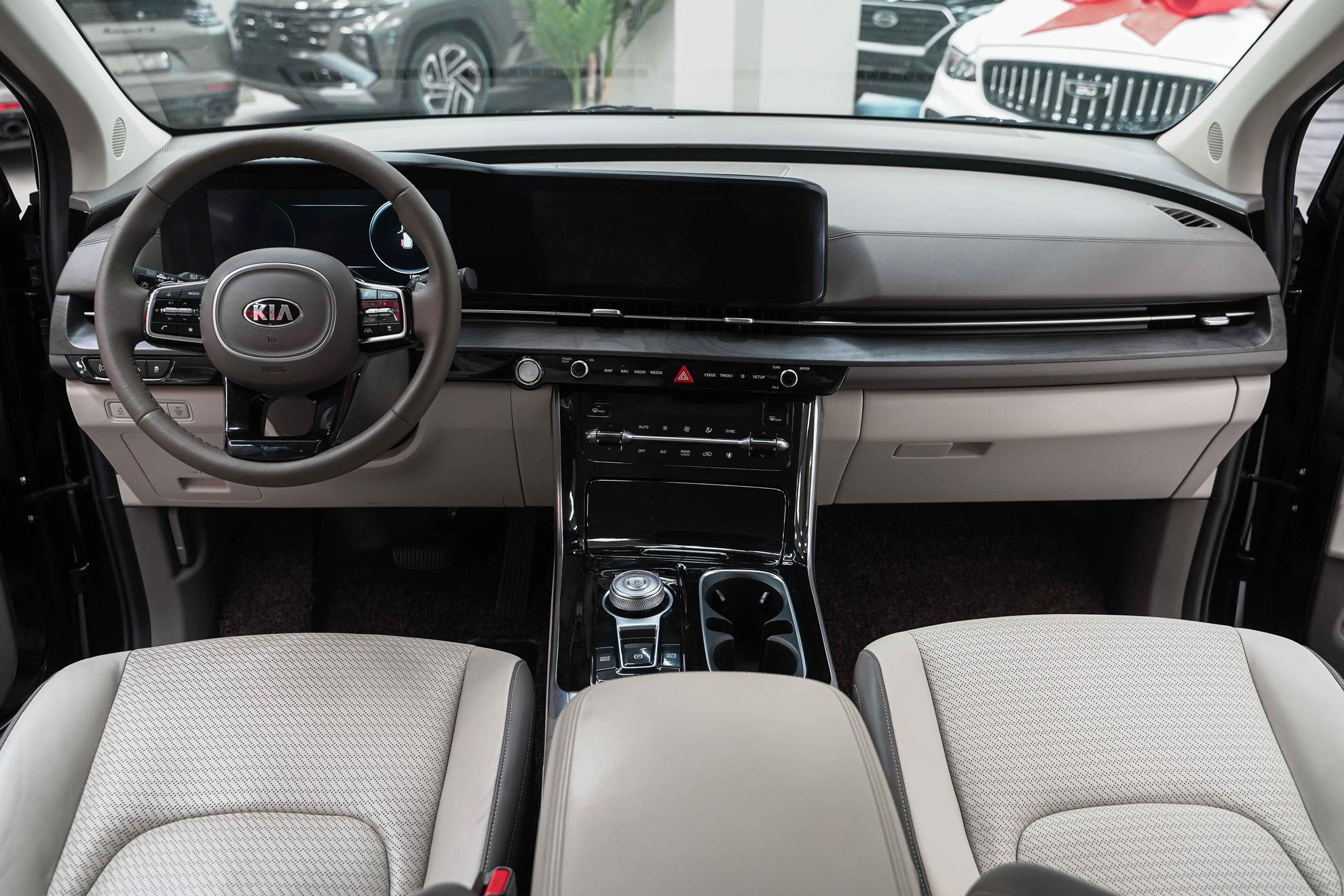 Kia Carnival 2021, черный, ДЦ Орехово