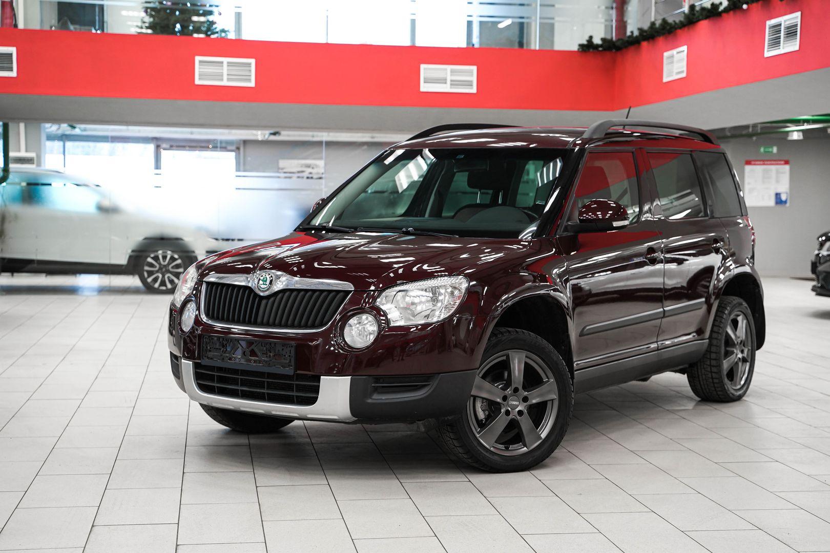 Skoda Yeti 2011, пурпурный, ДЦ Орехово