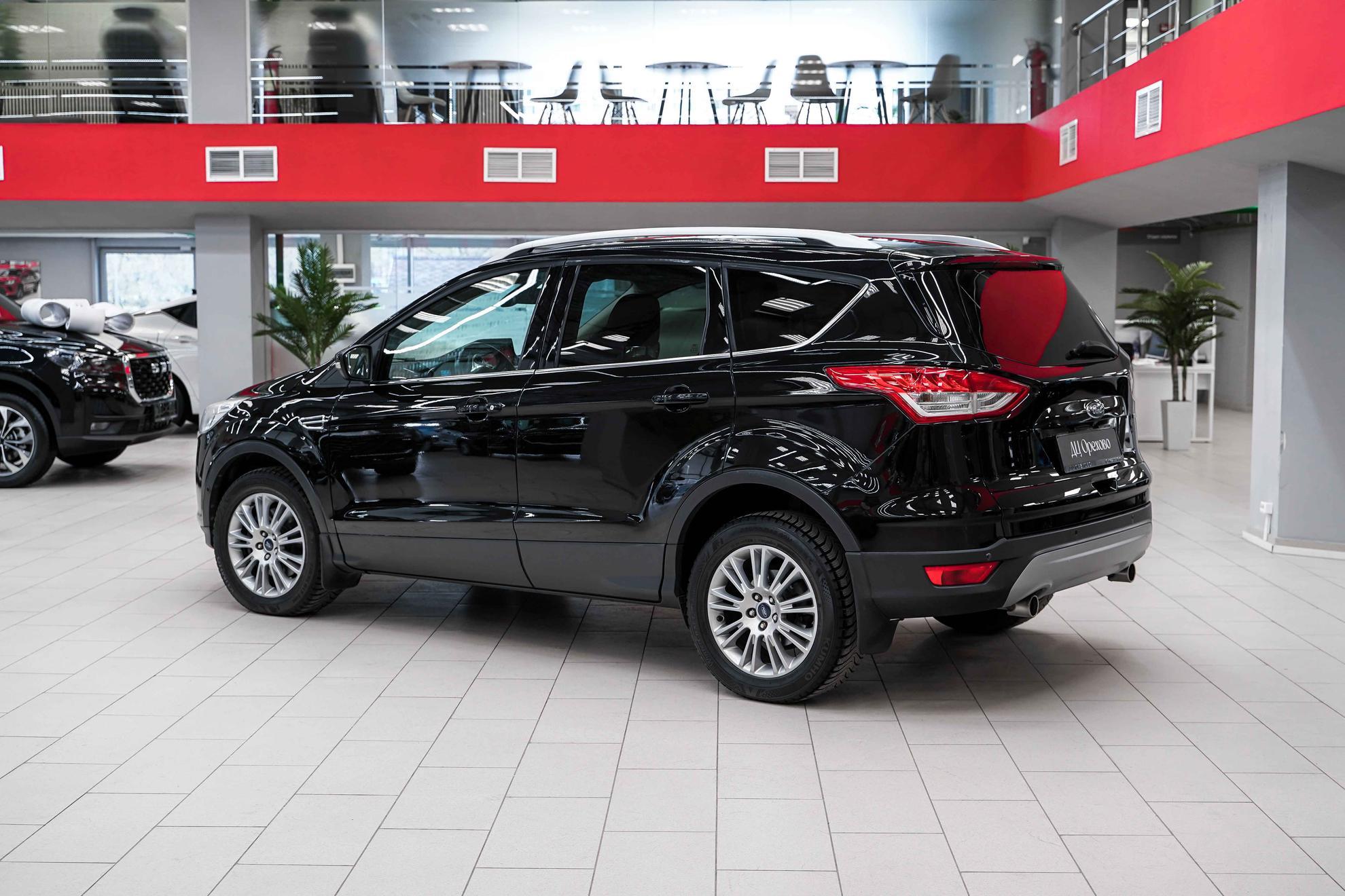 Ford Kuga 2014, черный, ДЦ Орехово