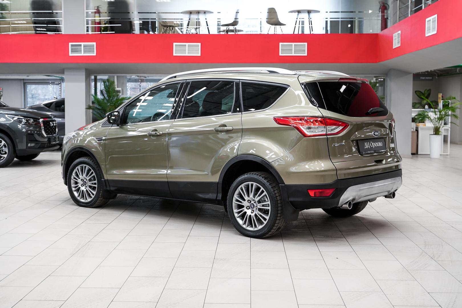 Ford Kuga 2013, зеленый, ДЦ Орехово