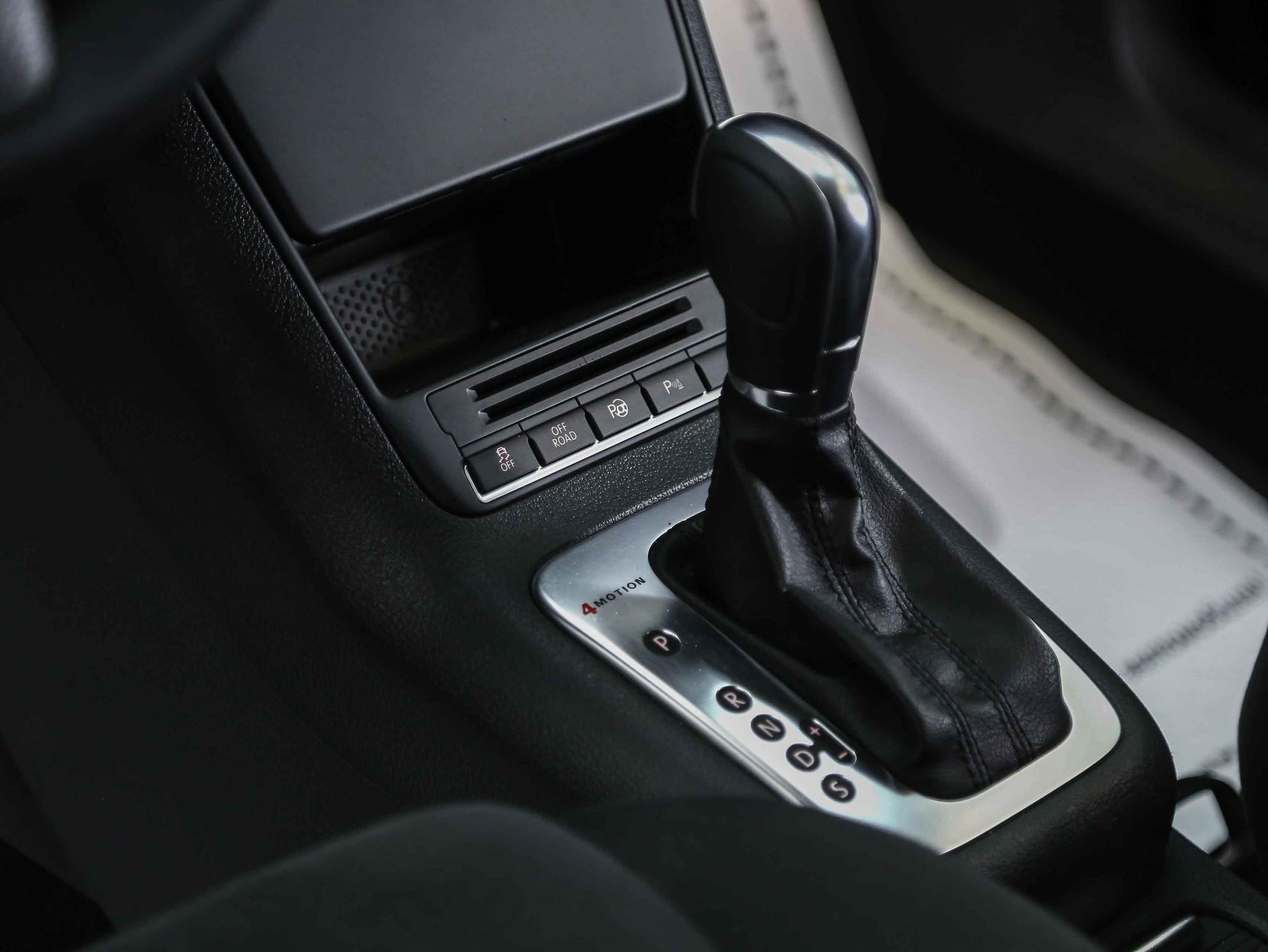 Volkswagen Tiguan 2012, черный, ДЦ Орехово