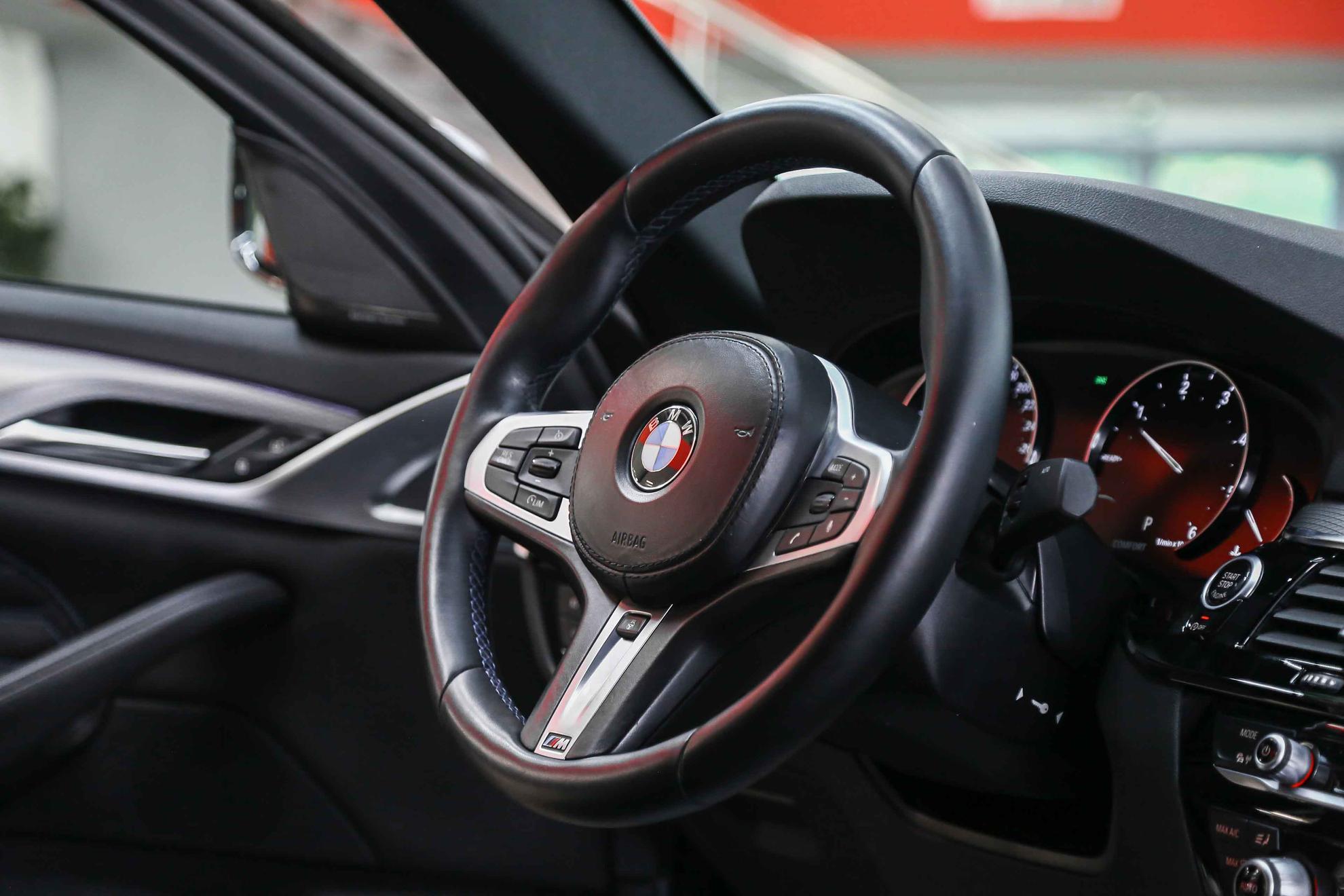 BMW 5 серии 2018, серый, ДЦ Орехово