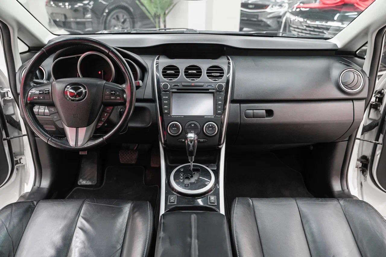 Mazda CX-7 2011, белый, ДЦ Орехово