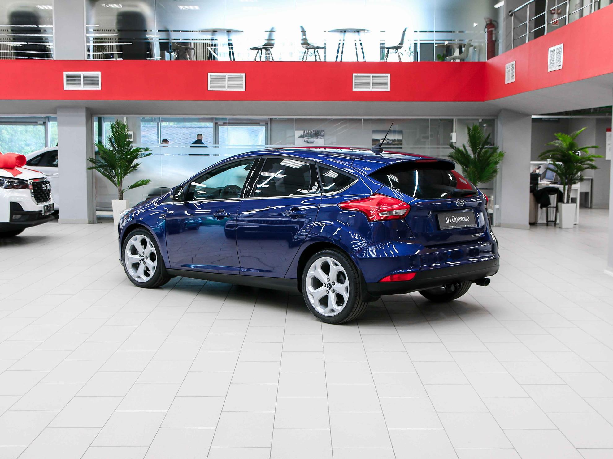 Ford Focus 2016, синий, ДЦ Орехово