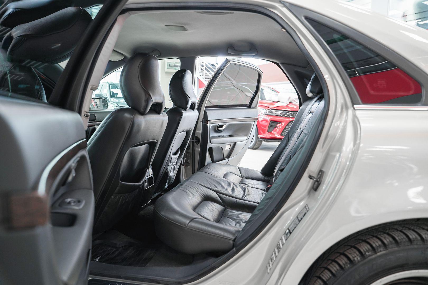 Volvo S80 2003, золотой, ДЦ Орехово