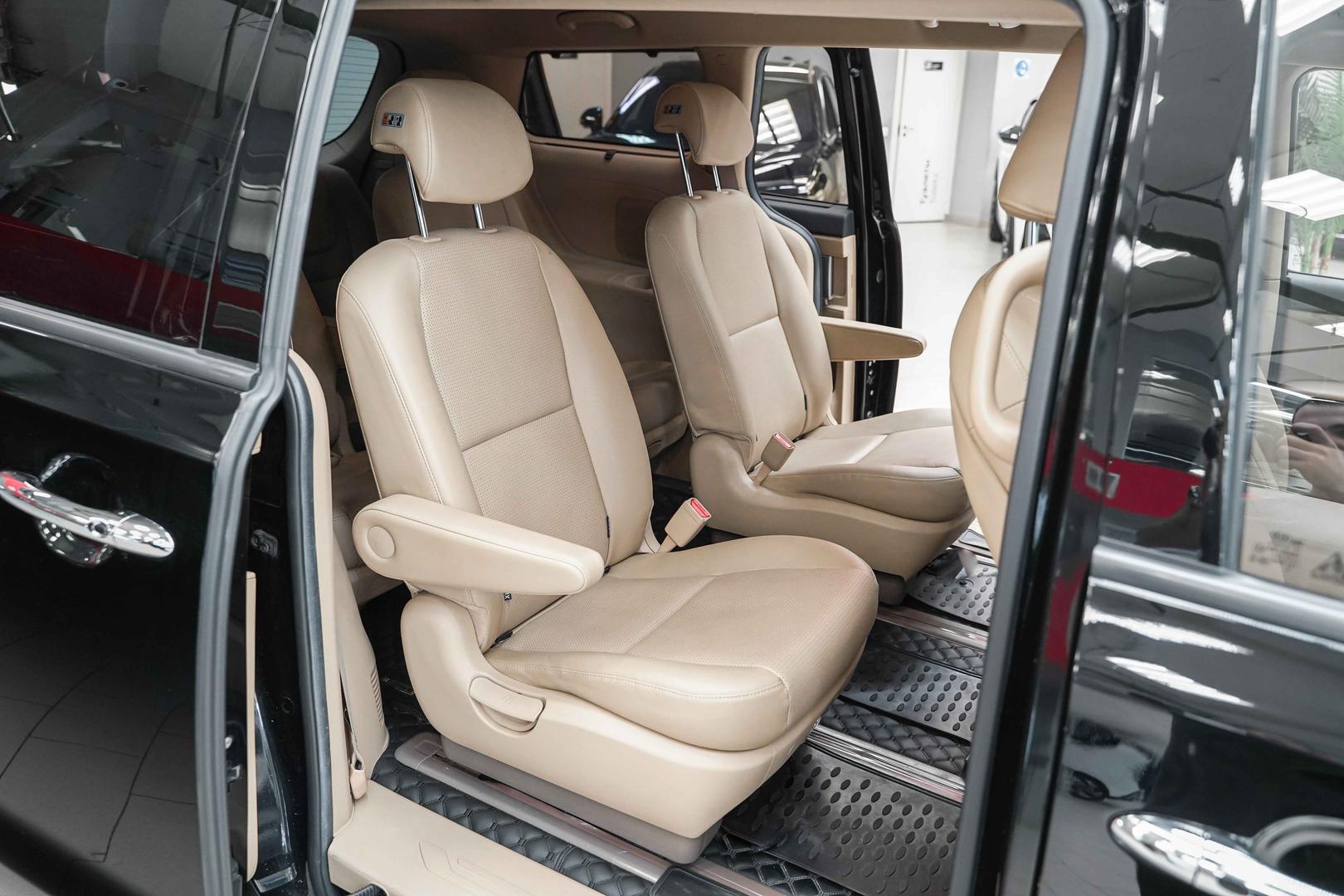 Kia Carnival 2020, черный, ДЦ Орехово