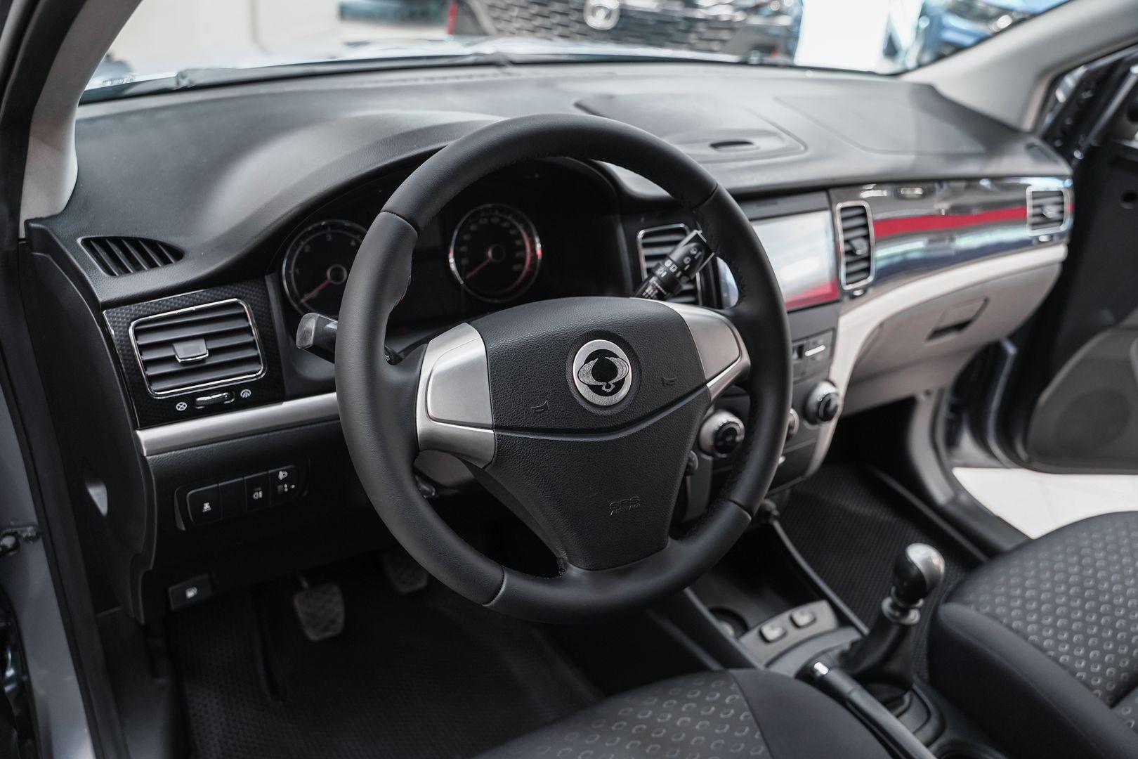 SsangYong Actyon 2012, серый, ДЦ Орехово