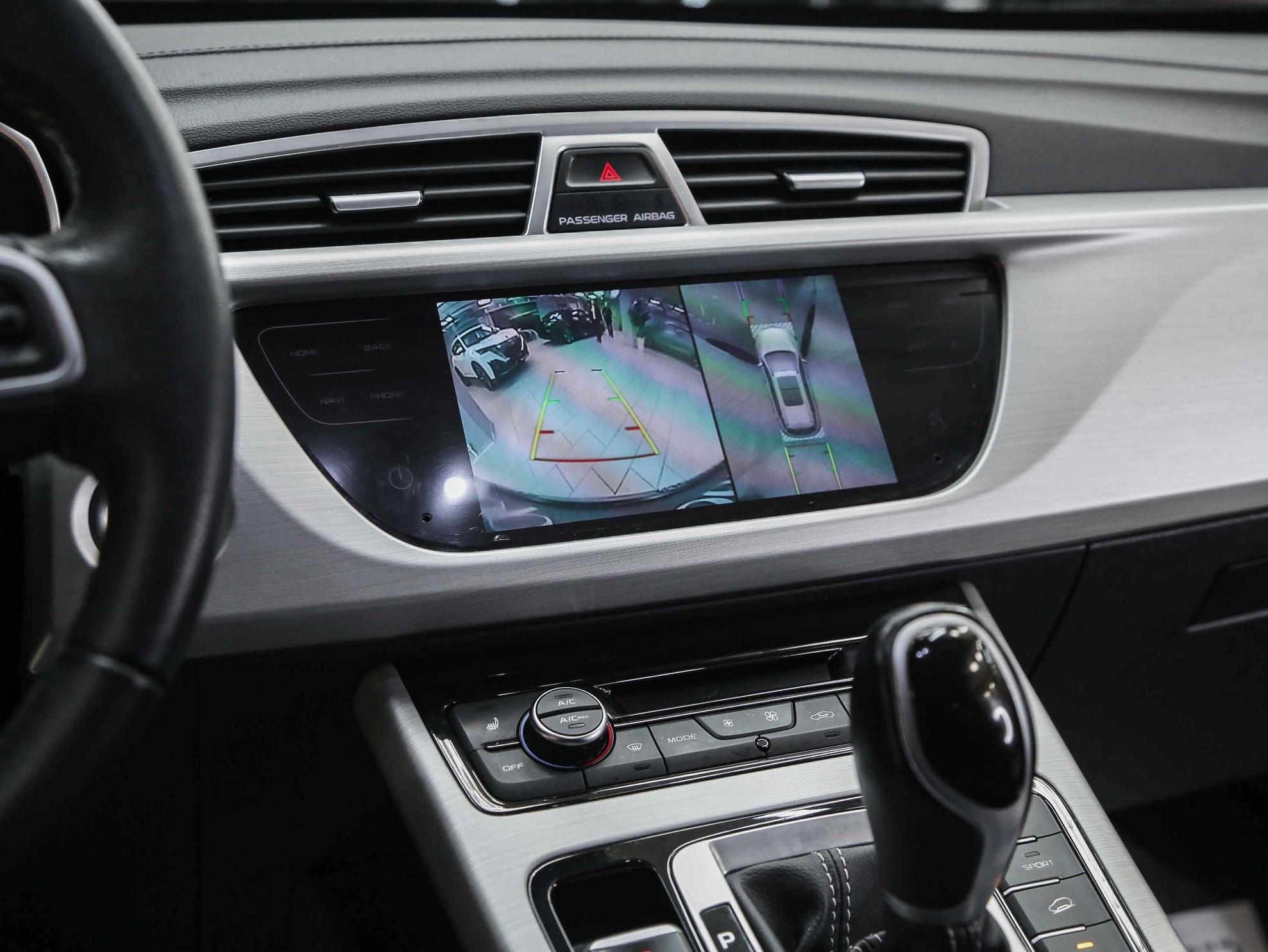 Geely Atlas 2021, серебряный, ДЦ Орехово