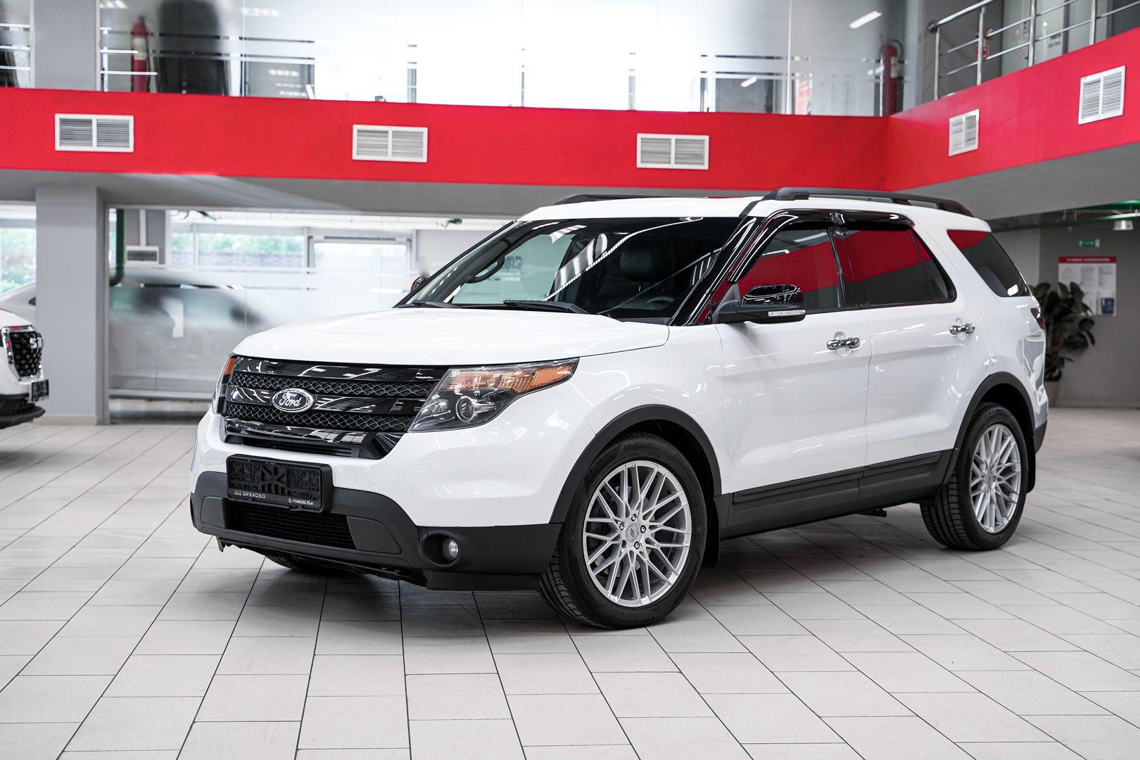Ford Explorer 2014, белый, ДЦ Орехово