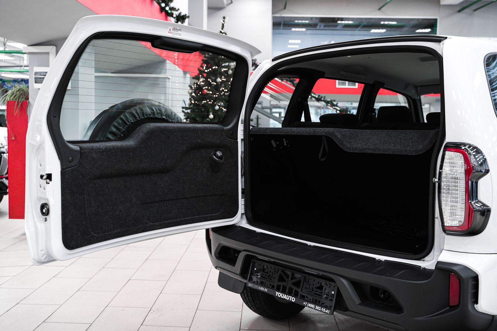 LADA (ВАЗ) Niva Travel 2024, белый, ДЦ Орехово