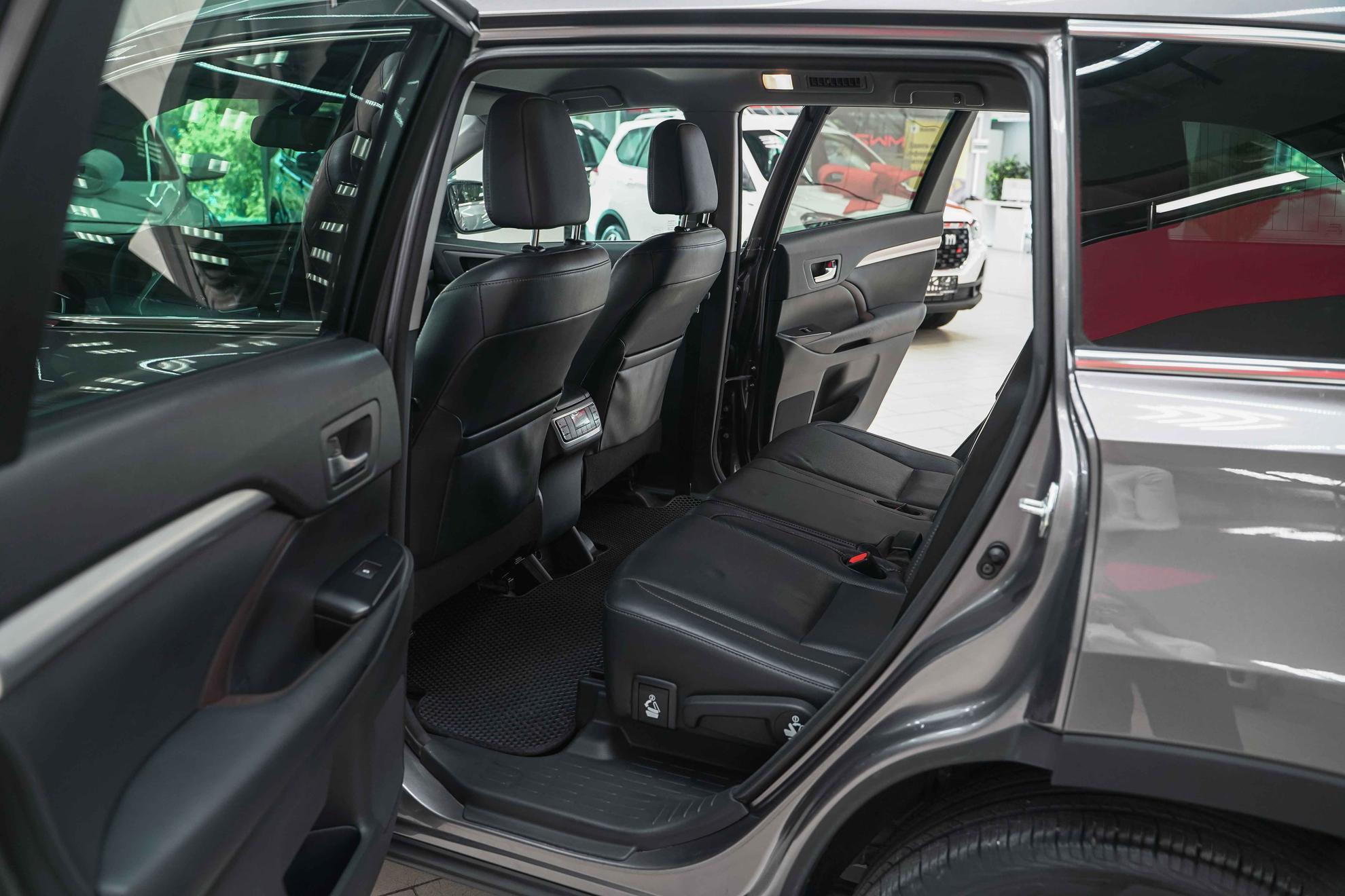 Toyota Highlander 2014, серый, ДЦ Орехово