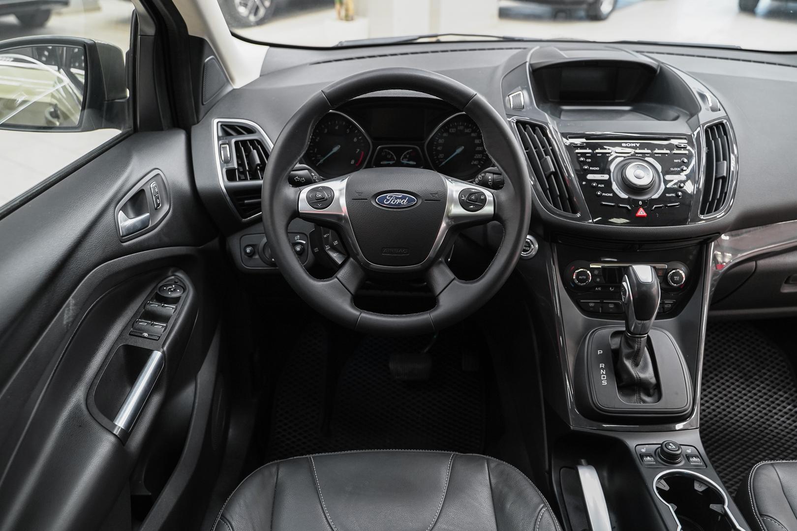 Ford Kuga 2013, зеленый, ДЦ Орехово