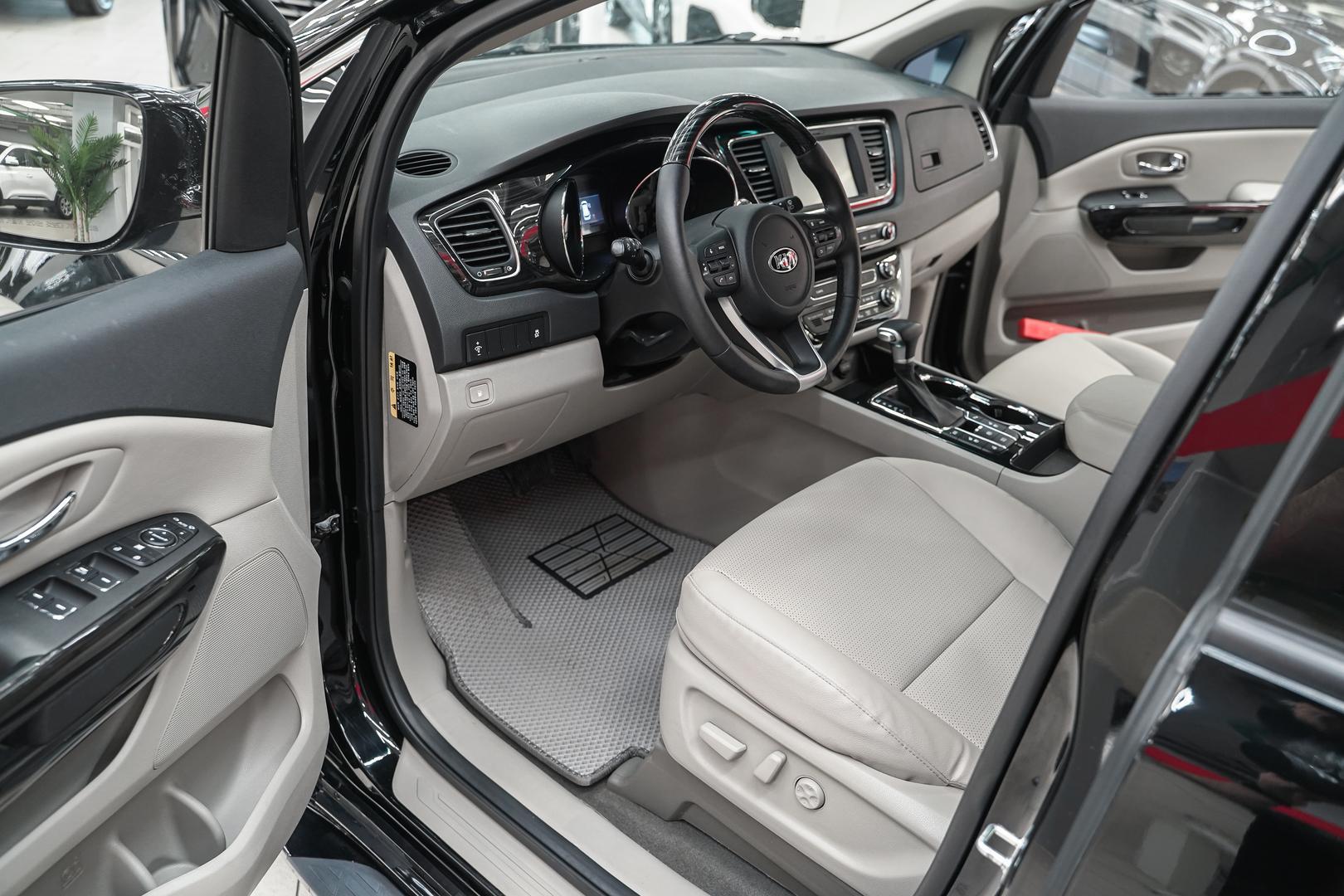 Kia Carnival 2020, черный, ДЦ Орехово