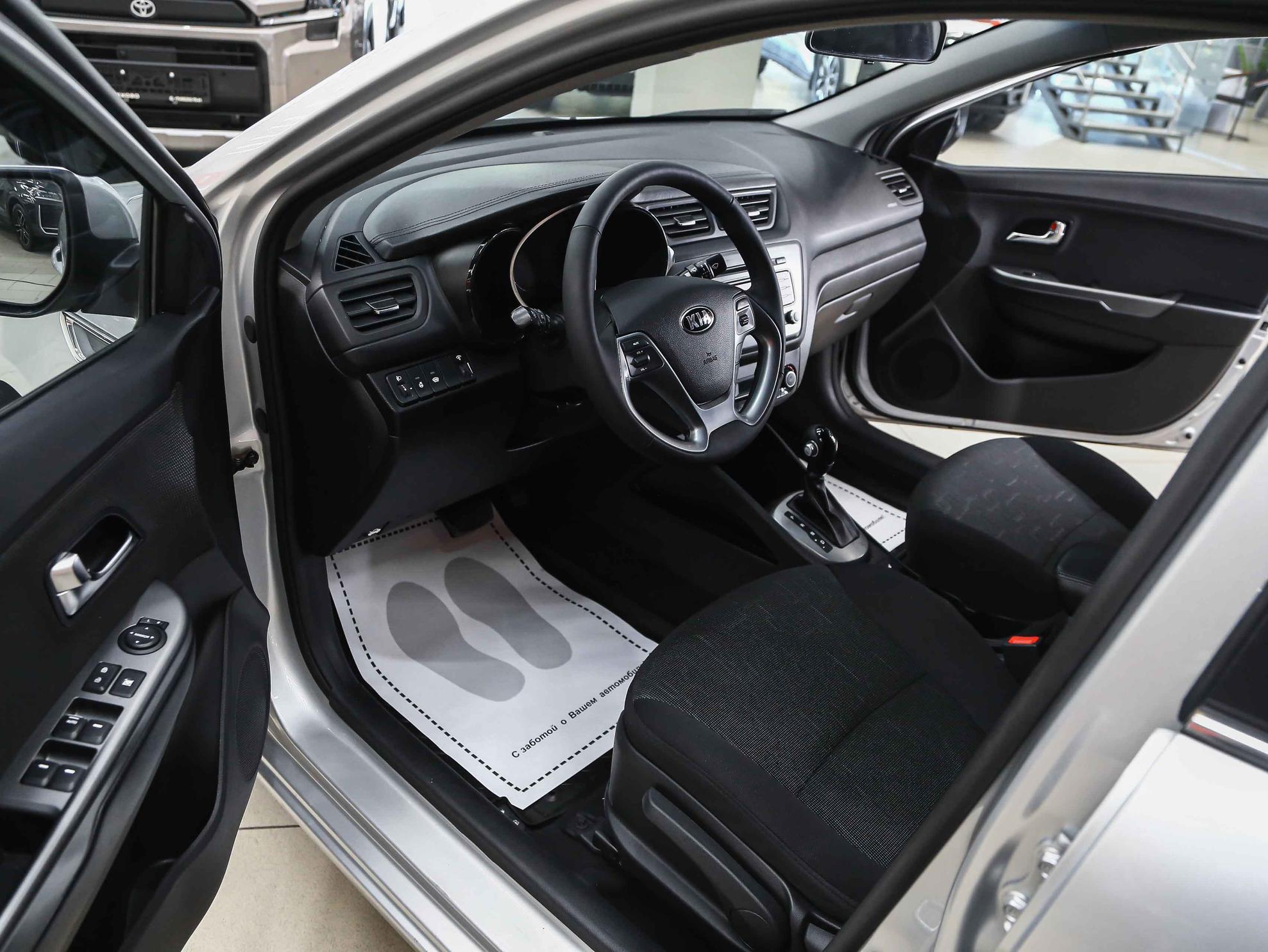 Kia Rio 2016, серебряный, ДЦ Орехово
