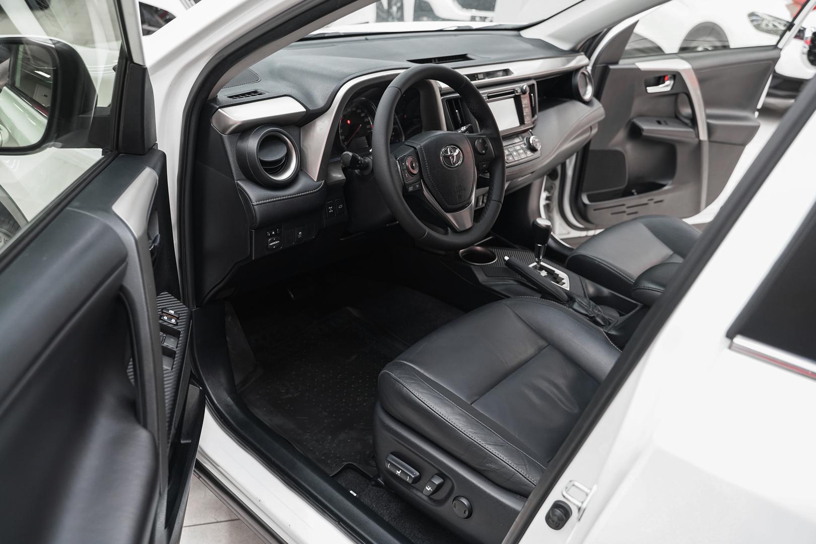 Toyota RAV4 2015, белый, ДЦ Орехово