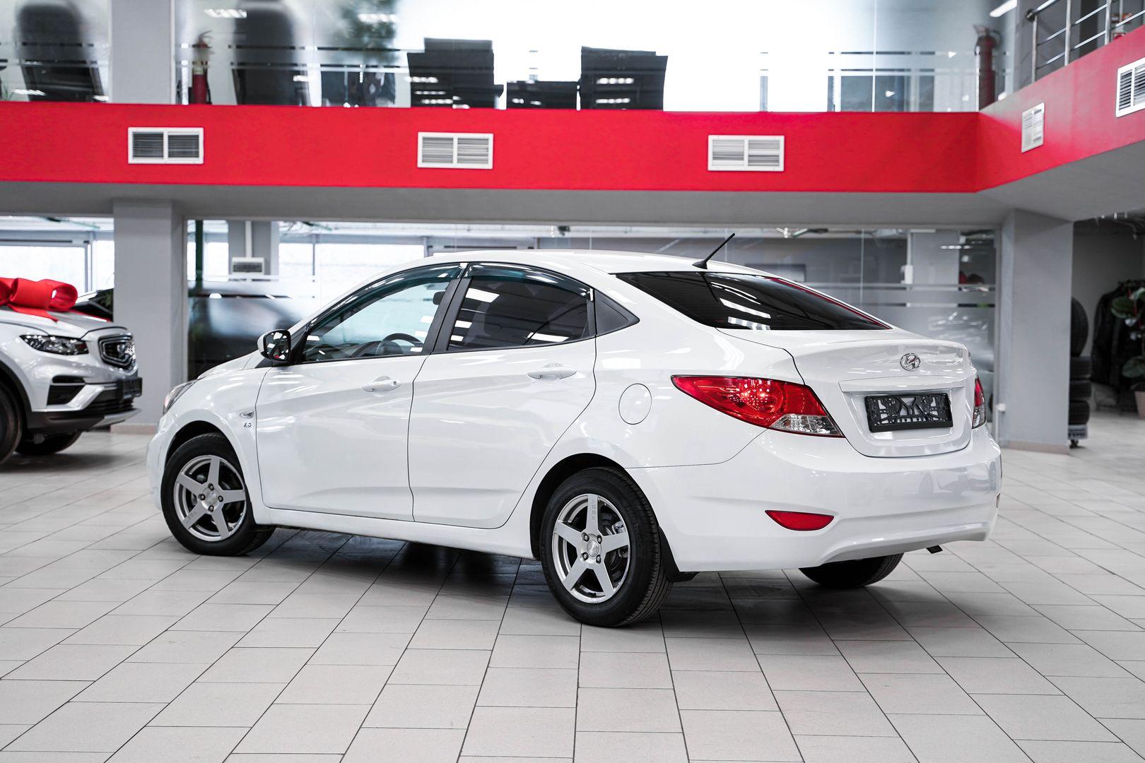 Hyundai Solaris 2013, белый, ДЦ Орехово