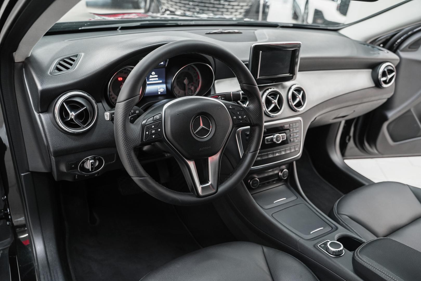 Mercedes-Benz GLA 2015, черный, ДЦ Орехово
