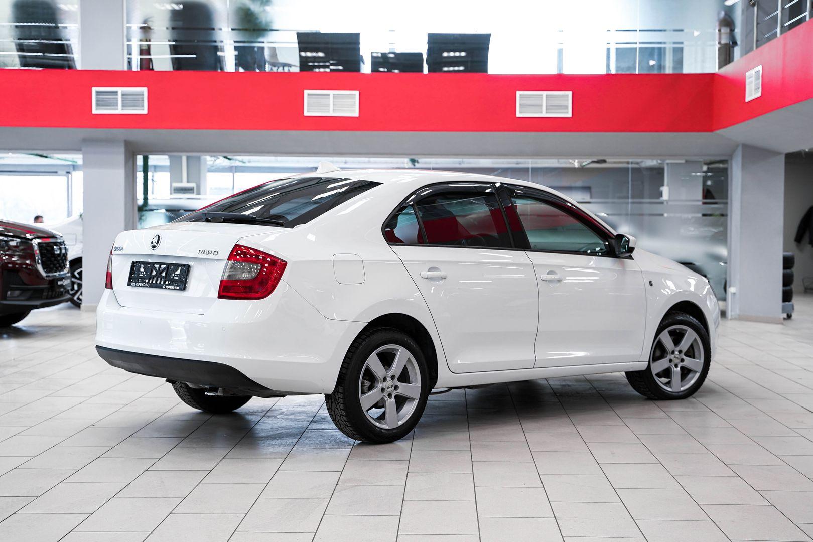 Skoda Rapid 2015, белый, ДЦ Орехово