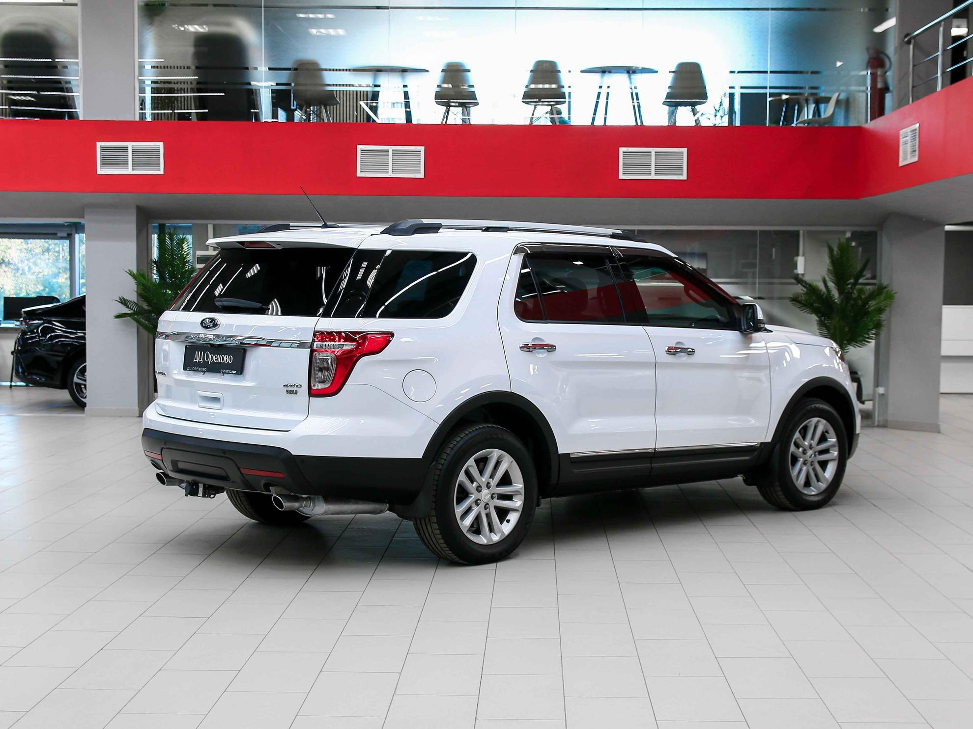 Ford Explorer 2014, белый, ДЦ Орехово