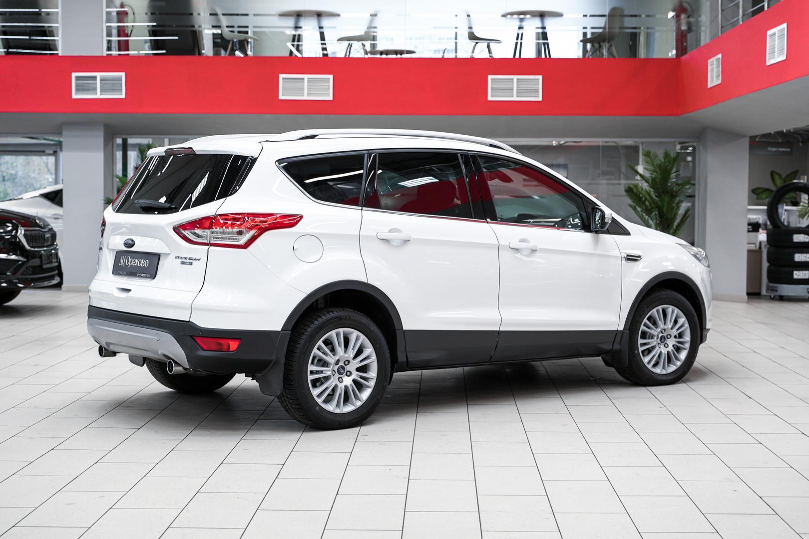 Ford Kuga 2015, белый, ДЦ Орехово