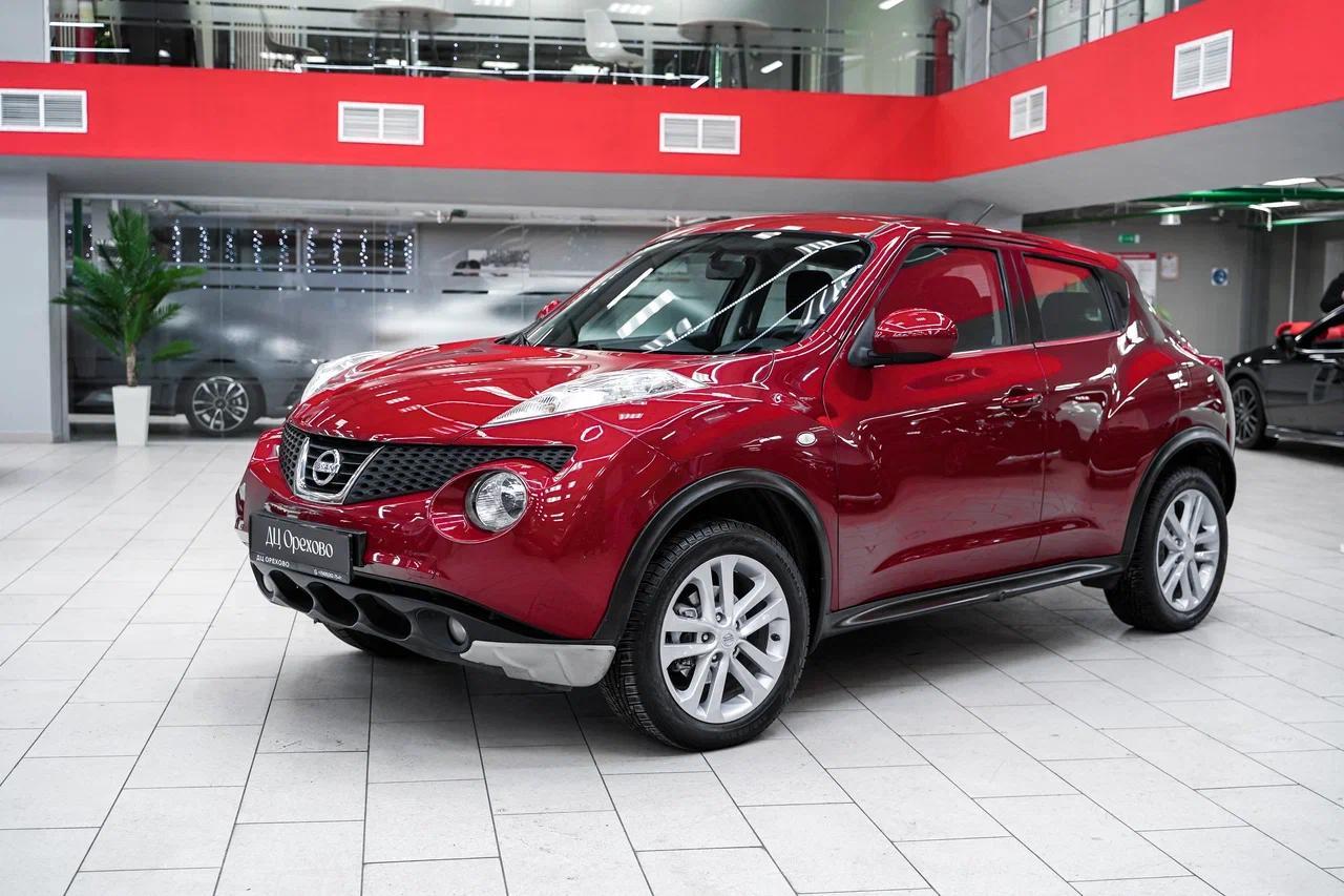 Nissan Juke 2014, красный, ДЦ Орехово