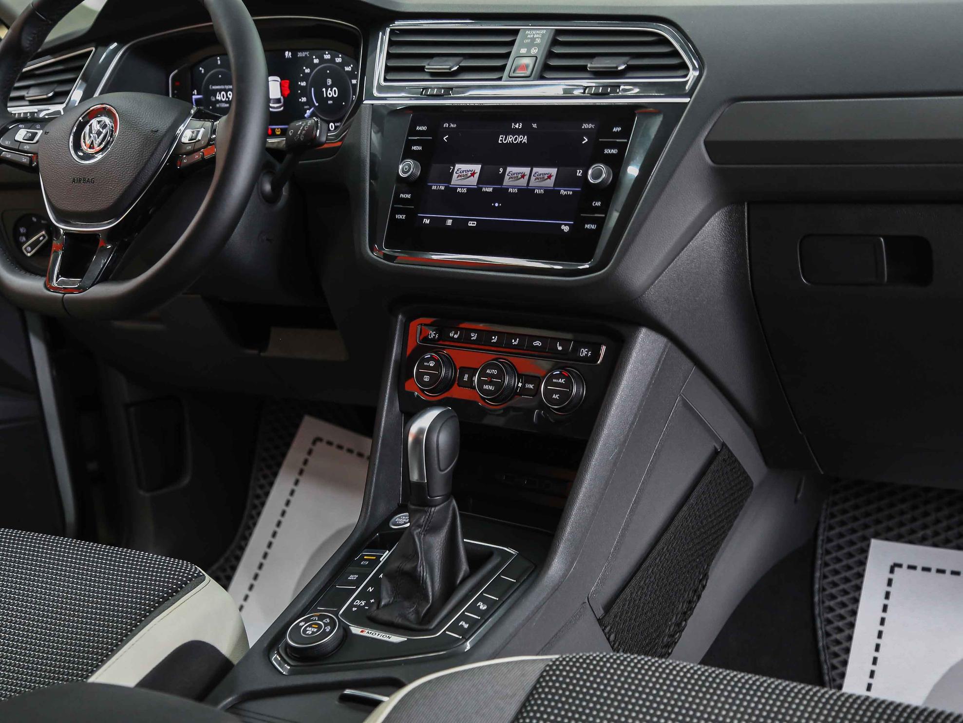 Volkswagen Tiguan 2020, серый, ДЦ Орехово