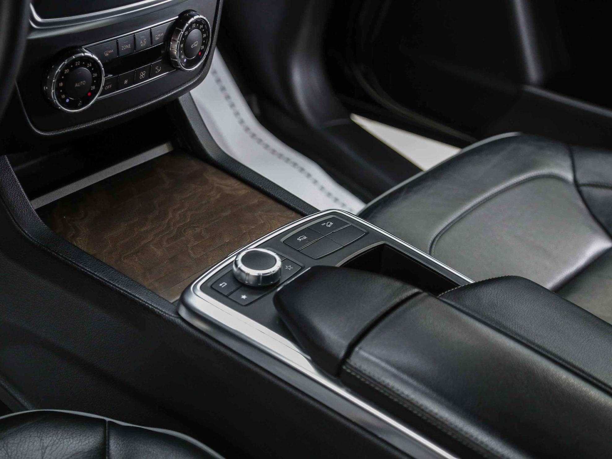 Mercedes-Benz M-Класс 2013, черный, ДЦ Орехово