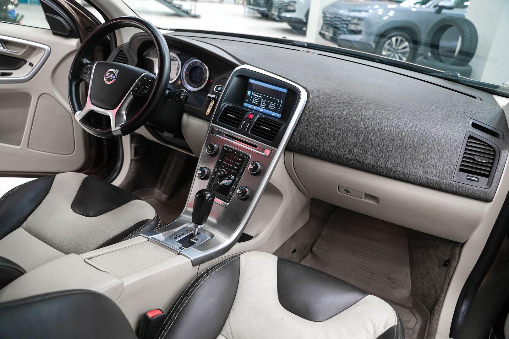 Volvo XC60 2011, коричневый, ДЦ Орехово