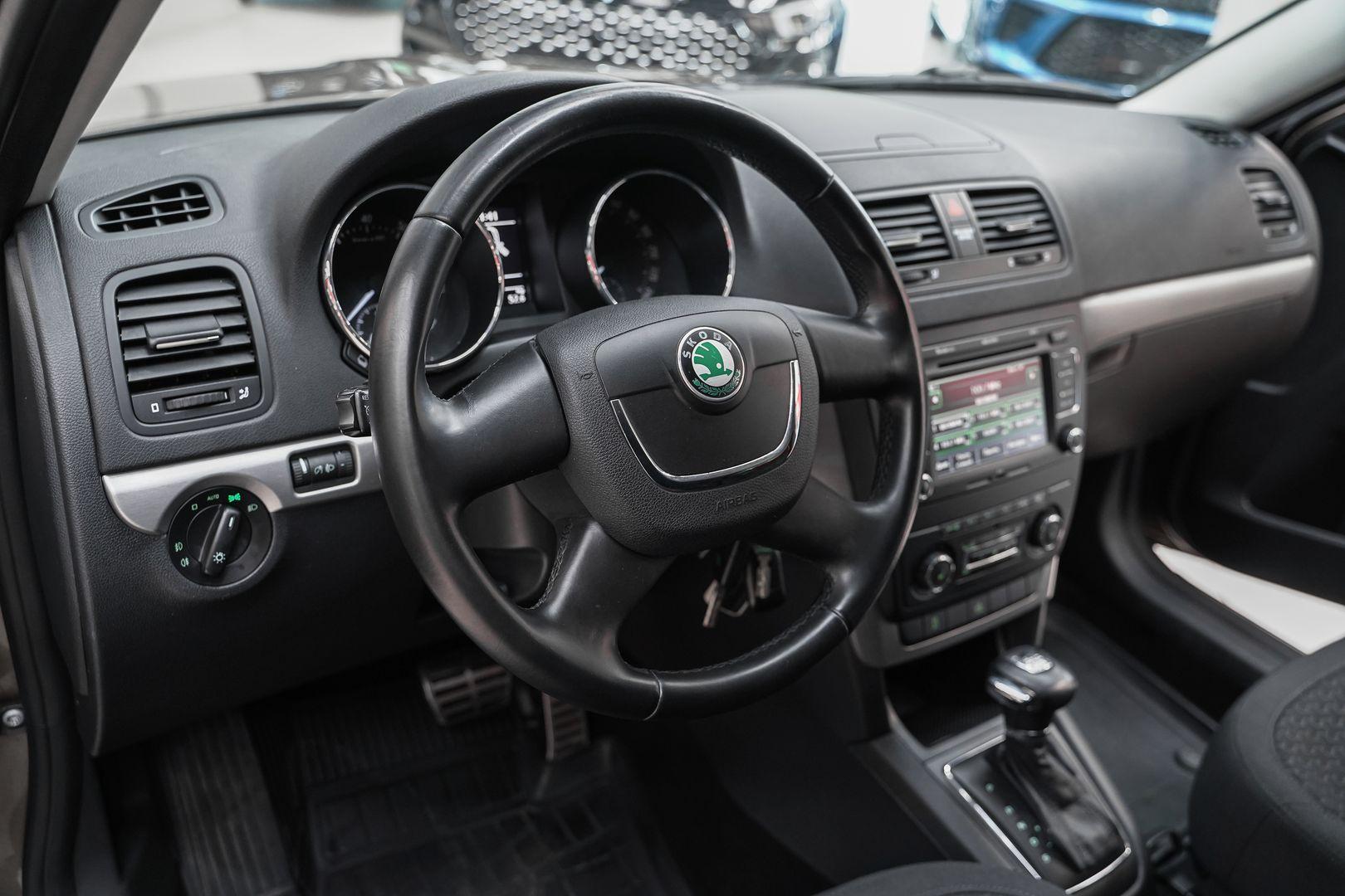Skoda Yeti 2012, коричневый, ДЦ Орехово