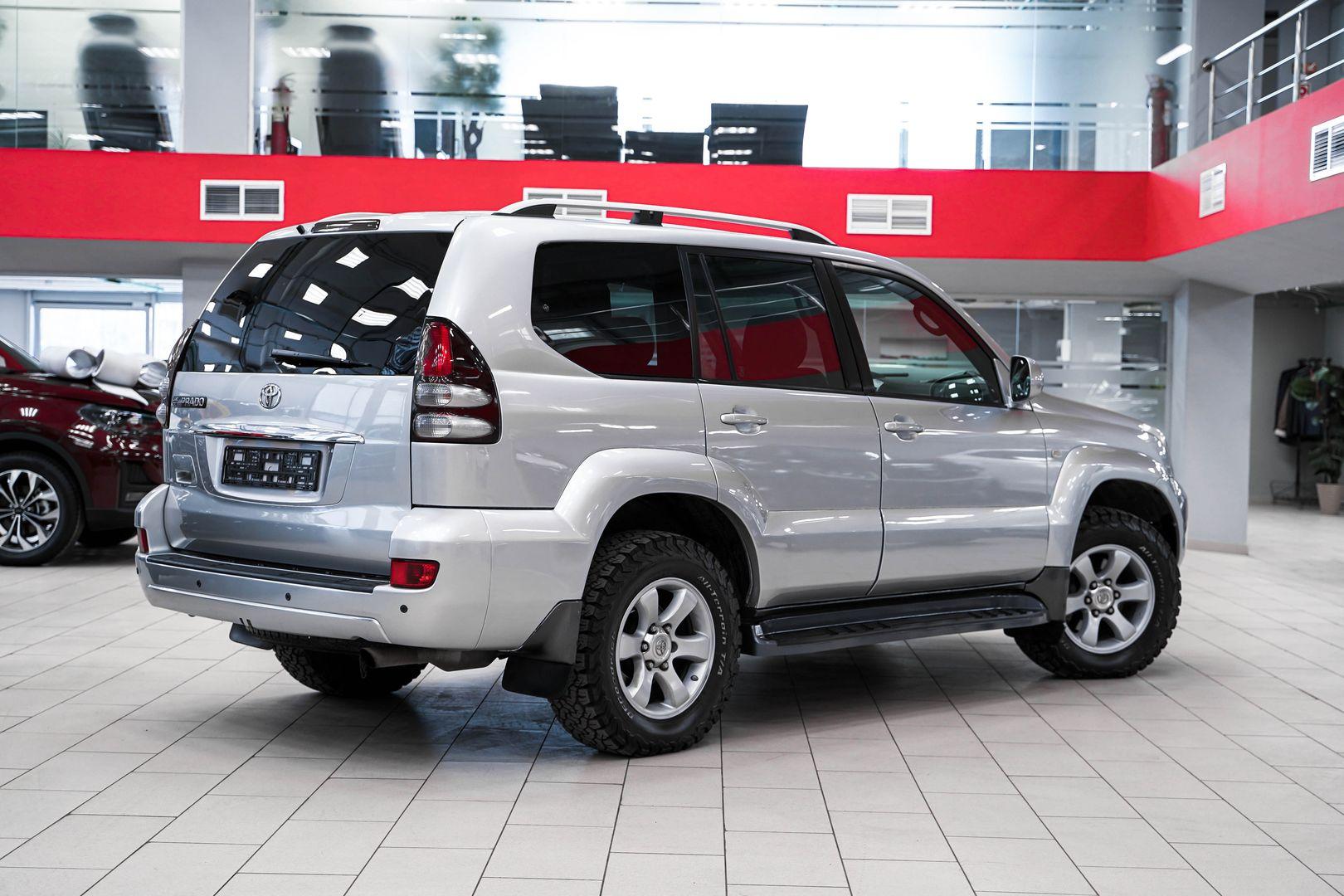 Toyota Land Cruiser Prado 2006, серебряный, ДЦ Орехово