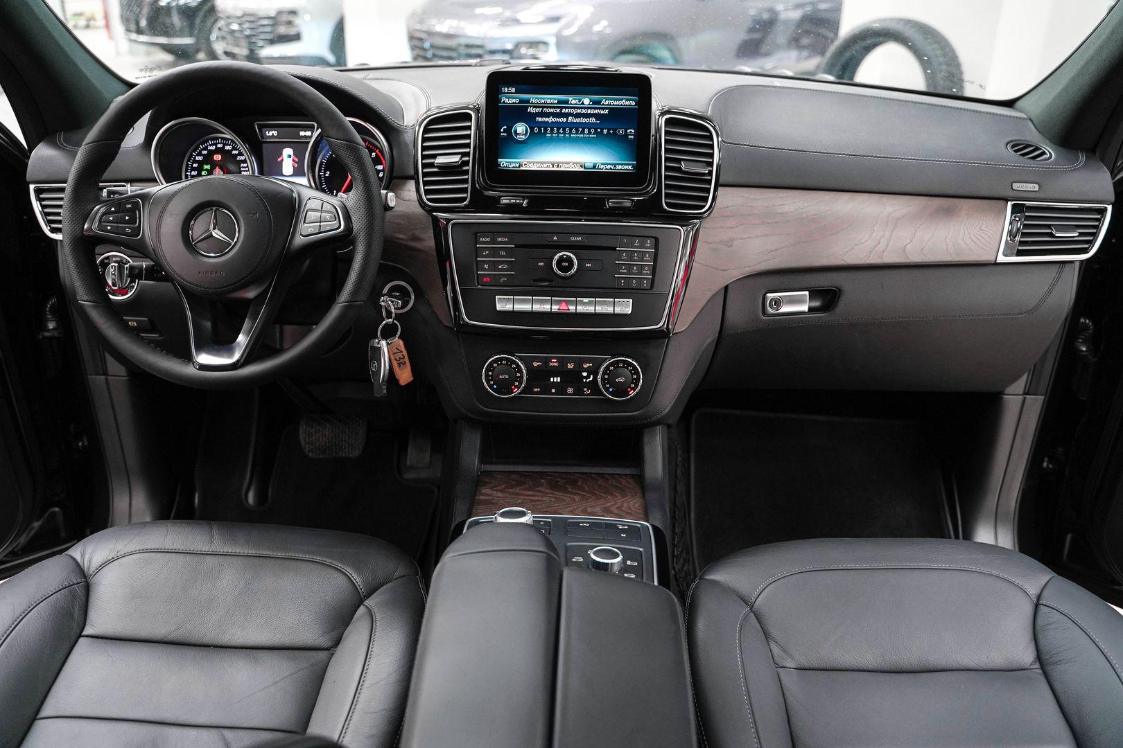 Mercedes-Benz GLS 2017, черный, ДЦ Орехово