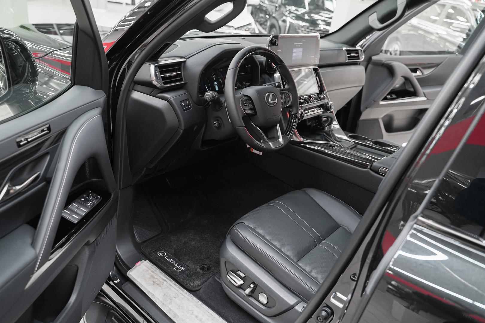 Lexus LX 2025, черный, ДЦ Орехово