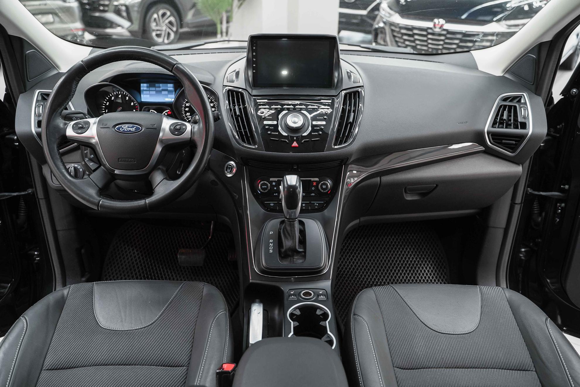 Ford Kuga 2014, черный, ДЦ Орехово