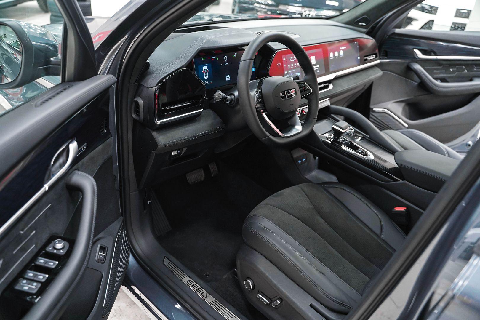 Geely Monjaro 2024, серый, ДЦ Орехово