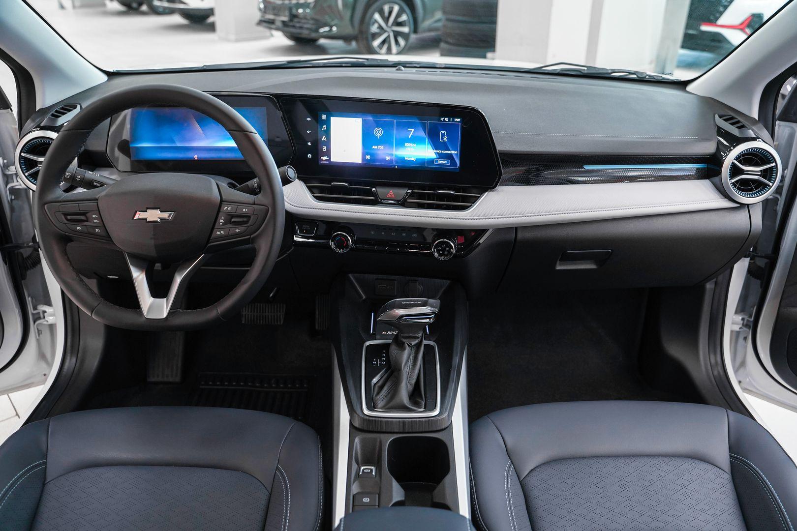 Chevrolet Monza 2023, белый, ДЦ Орехово