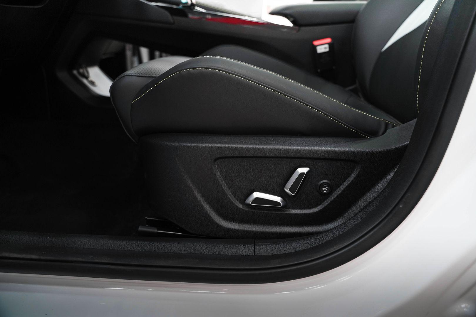 Geely Coolray 2023, белый, ДЦ Орехово