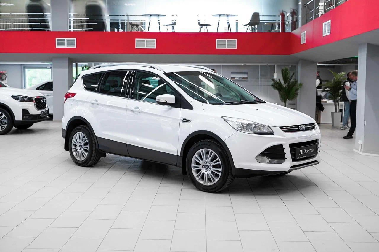 Ford Kuga 2015, белый, ДЦ Орехово