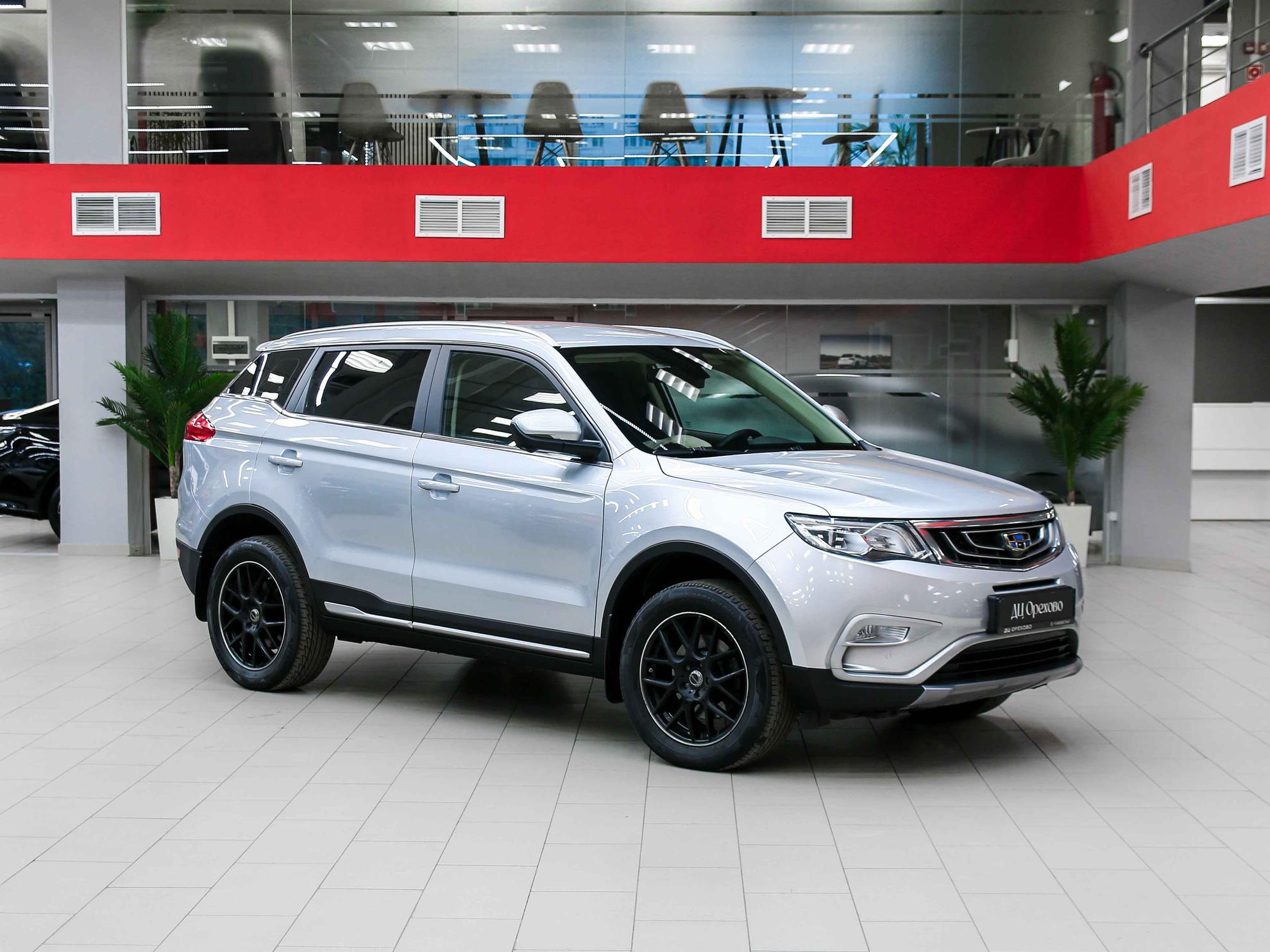 Geely Atlas 2021, серебряный, ДЦ Орехово