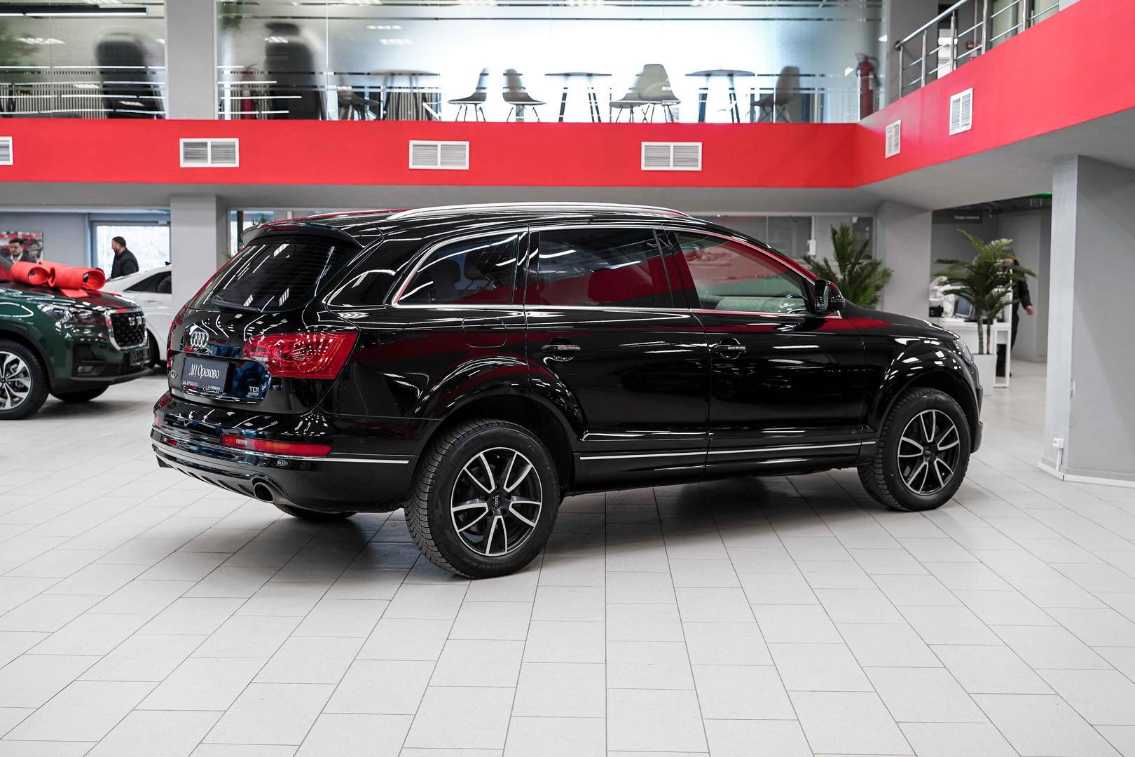 Audi Q7 2013, черный, ДЦ Орехово