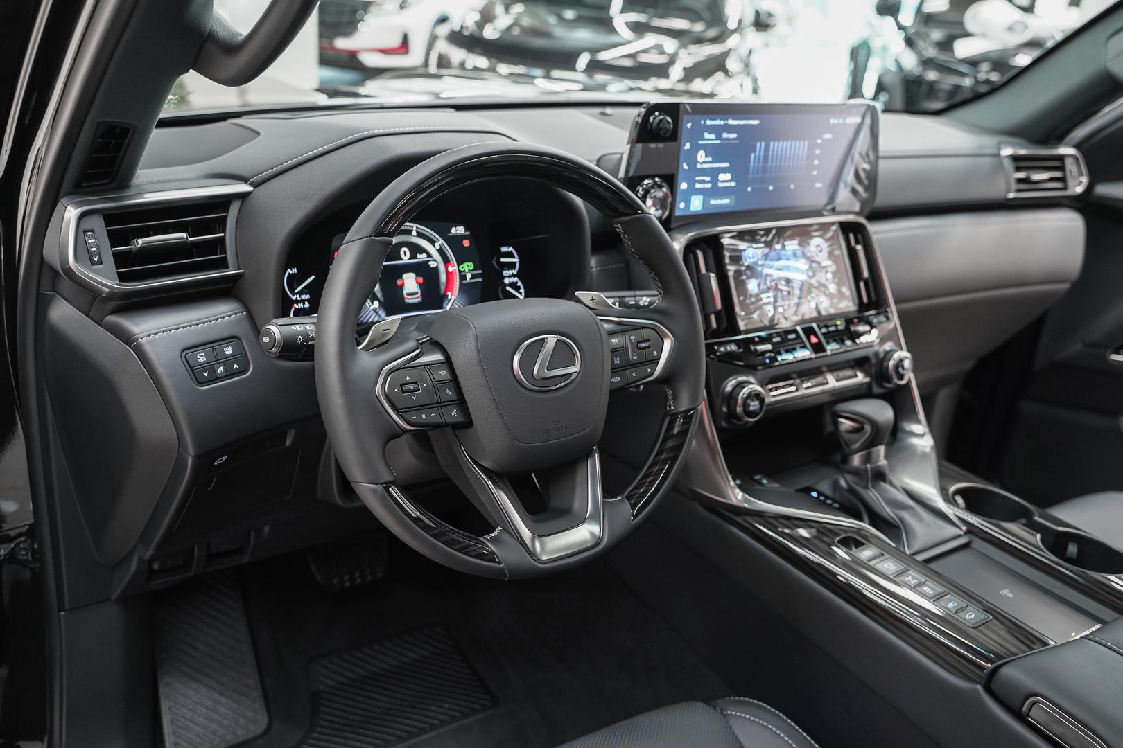 Lexus LX 2024, черный, ДЦ Орехово