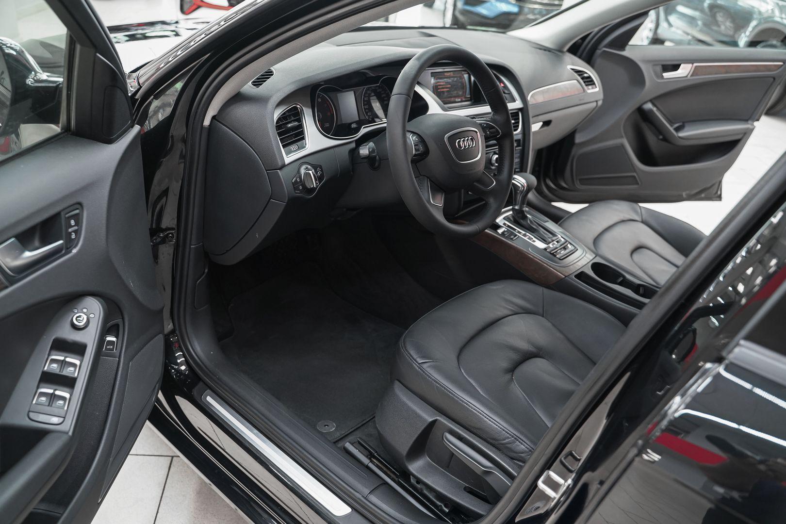 Audi A4 2015, черный, ДЦ Орехово