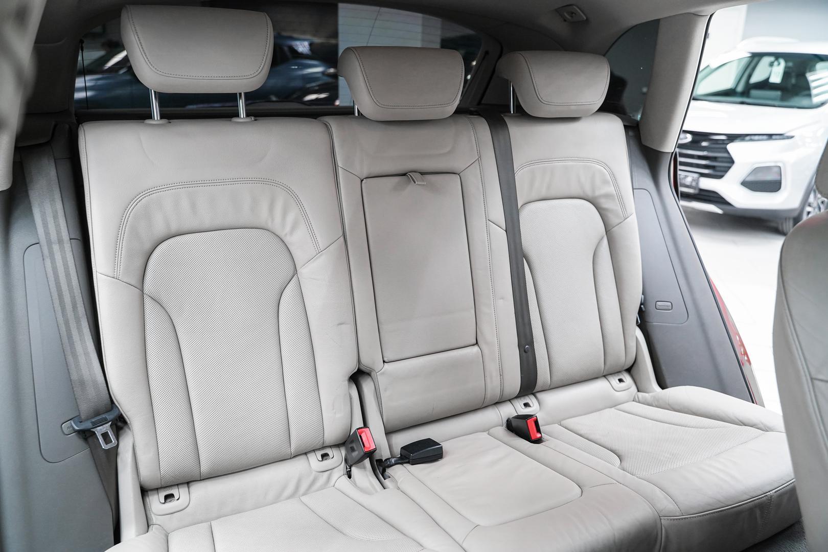 Audi Q5 2010, красный, ДЦ Орехово