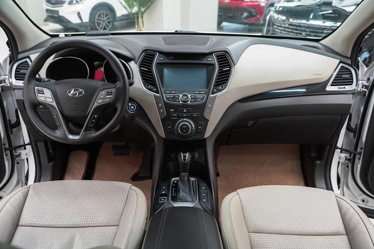 Hyundai Santa Fe 2013, белый, ДЦ Орехово