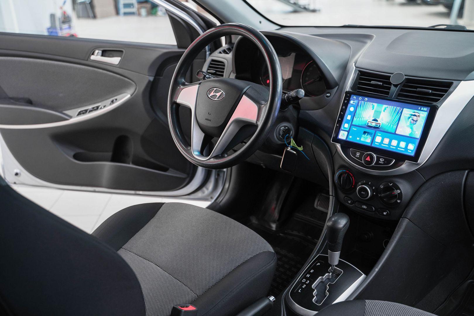 Hyundai Solaris 2011, серый, ДЦ Орехово