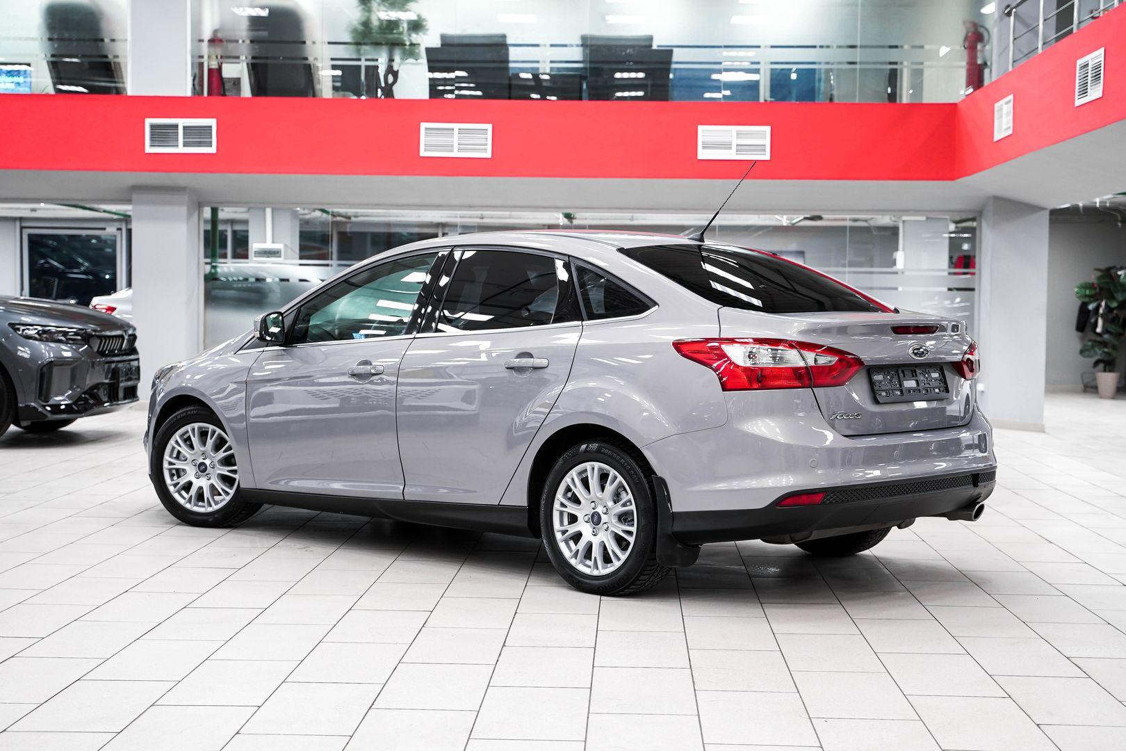 Ford Focus 2012, серый, ДЦ Орехово