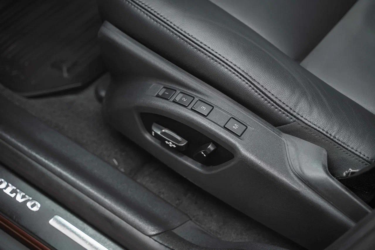 Volvo XC60 2013, коричневый, ДЦ Орехово