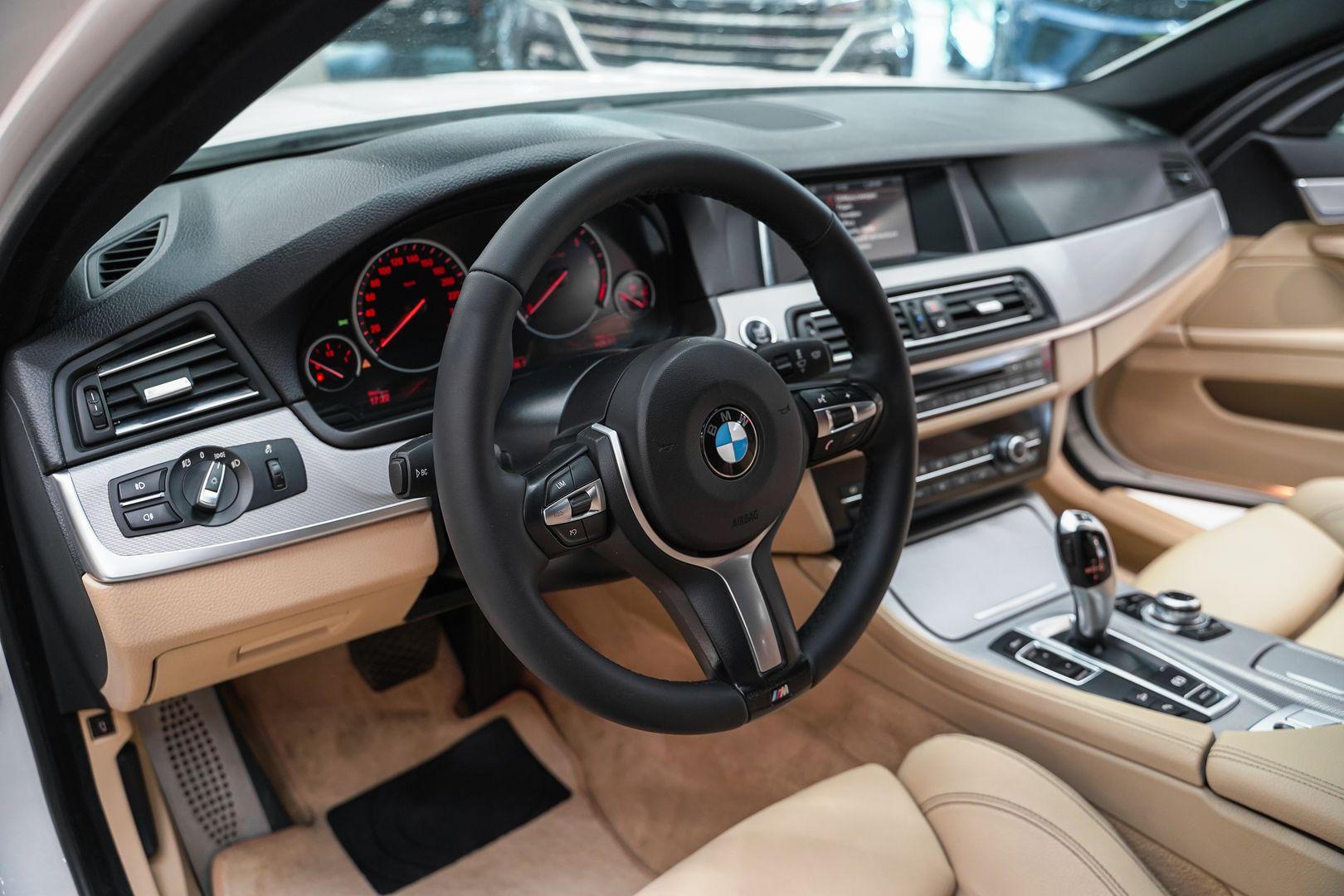 BMW 5 серии 2014, белый, ДЦ Орехово
